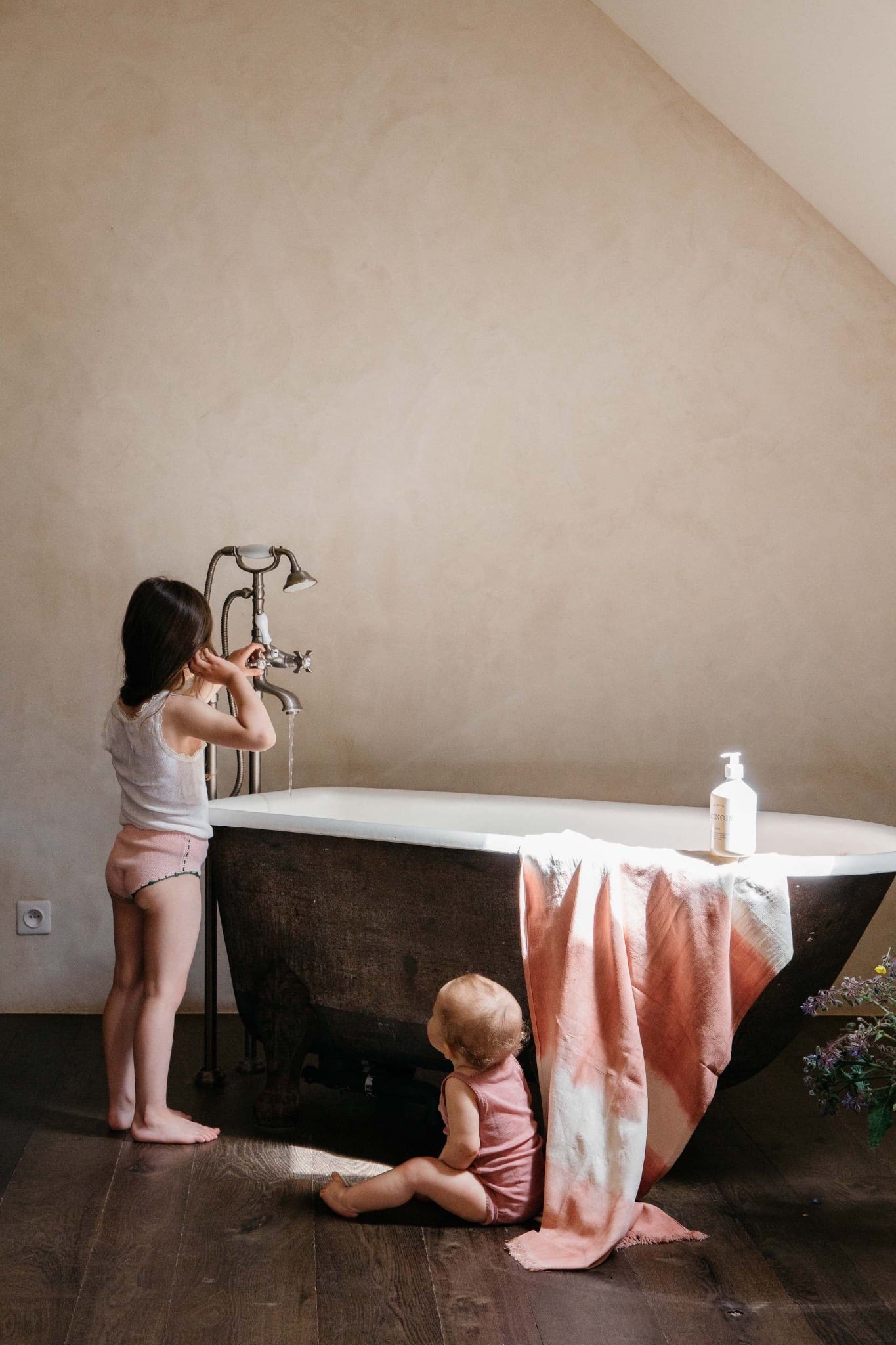 Gel tắm dịu nhẹ 